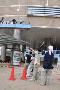 ゴンドラが屋根を越えました！