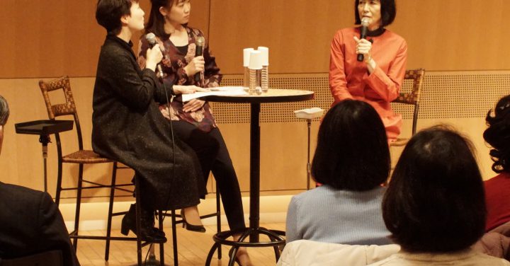 【写真】左から聞き手の飯田有抄さん、大木麻理さん、今回のプレゼンター松居直美さん